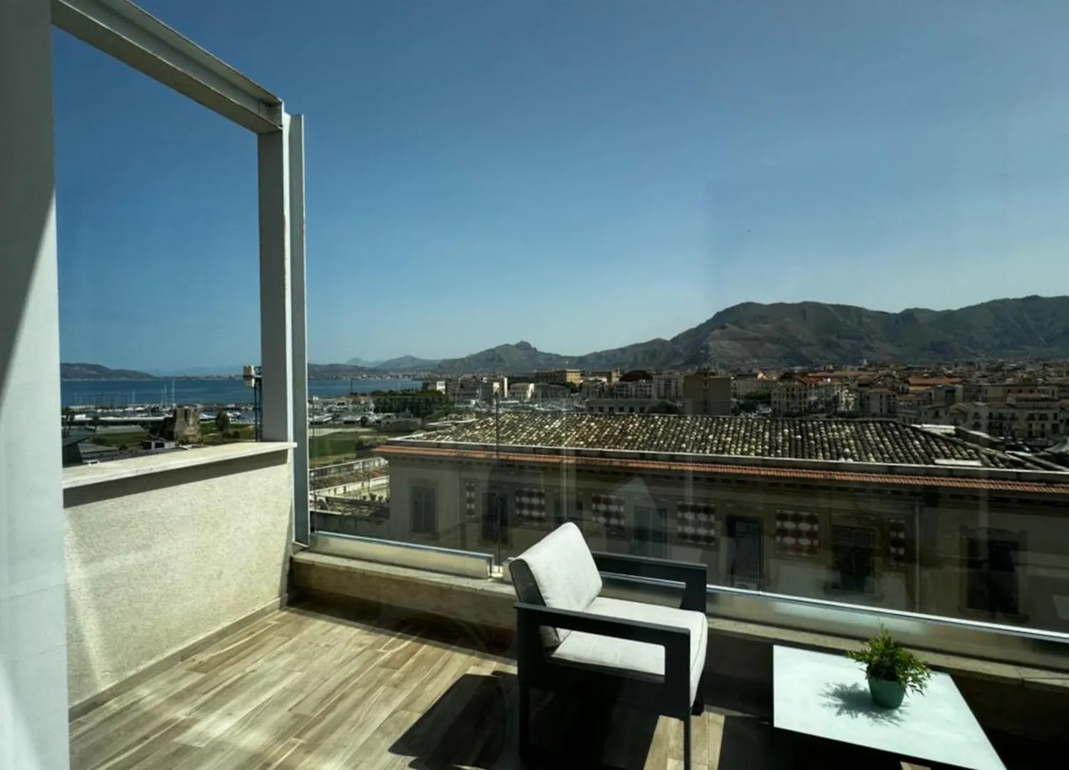 Palermo Inn Marina Exclusive View